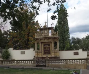 Náhrobek řádu augustiniánů, Brno Ústřední hřbitov